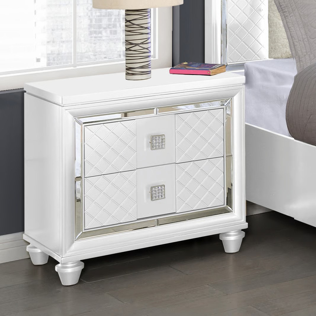 Moy 4pc Queen Bed and Bedroom