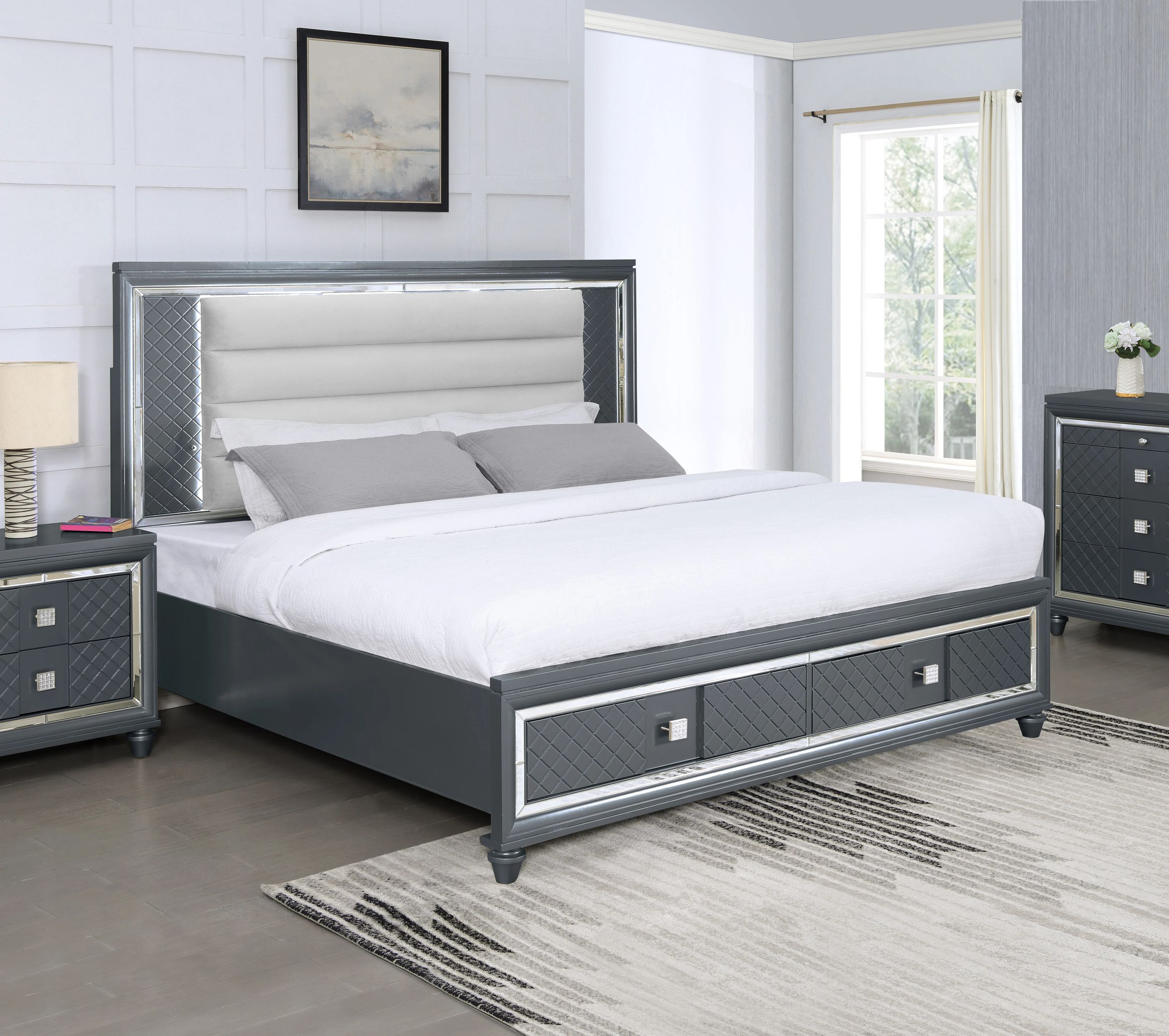 52684k King Bed Bella Furniture Carlyle - Metallic Charcoal King Bed