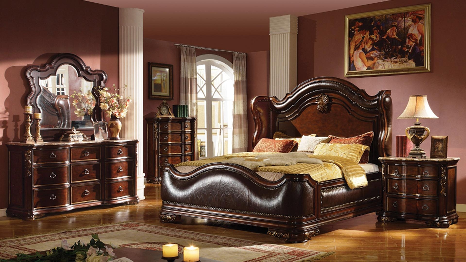 Bella Faux Leather/Wood Regular Bedroom Set