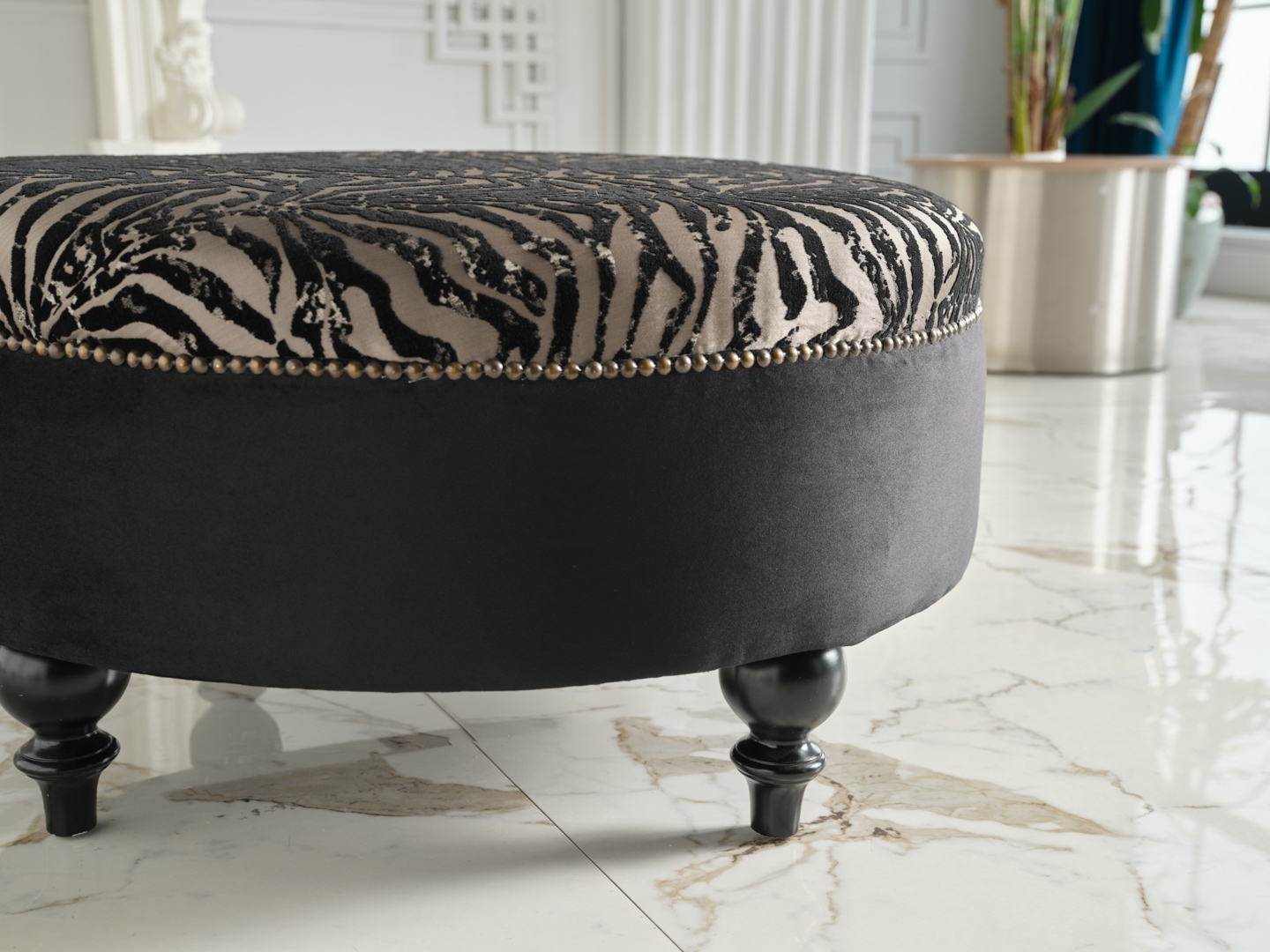 Gaze Fabric Round Ottoman