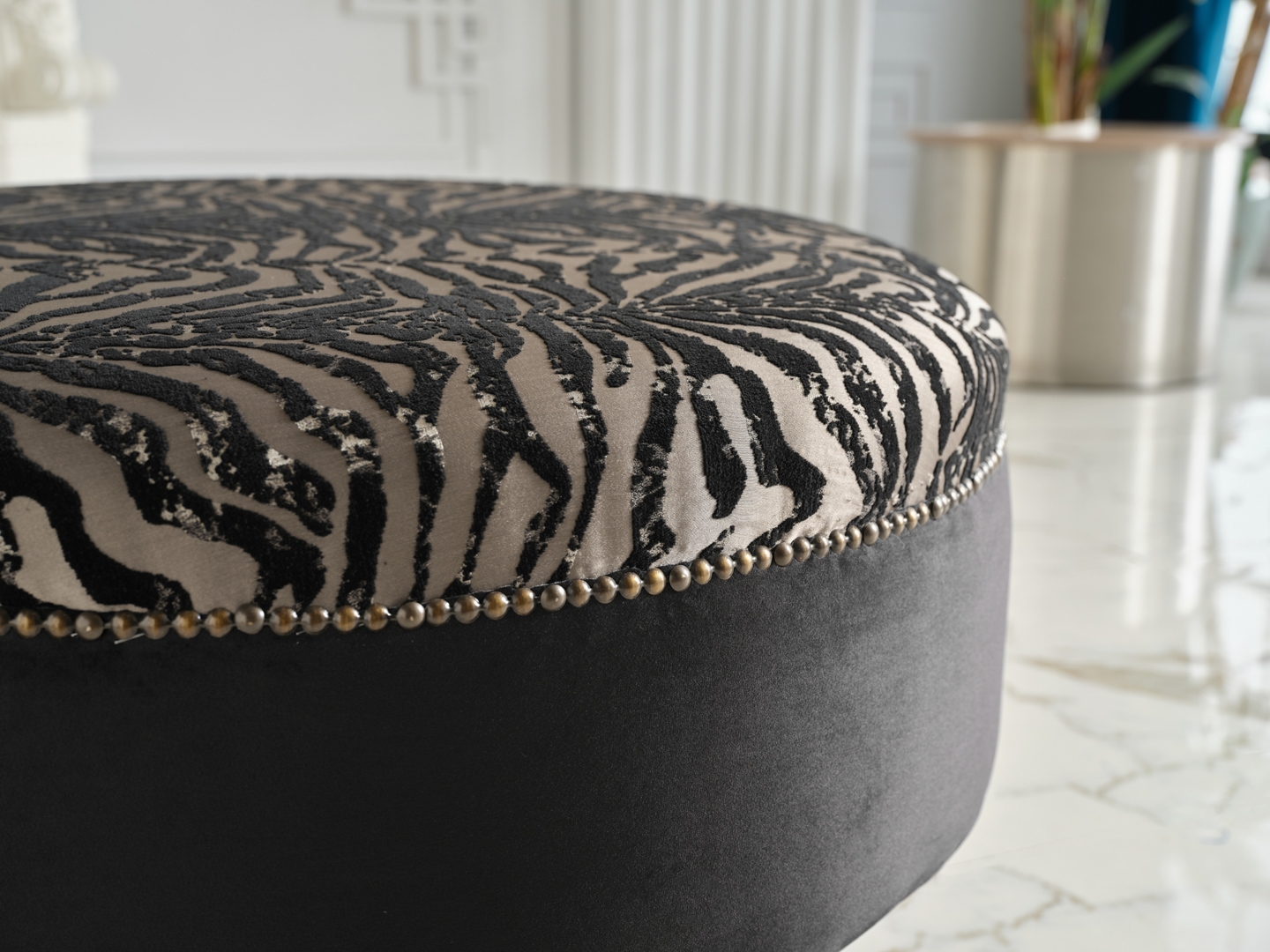 Gaze Fabric Round Ottoman