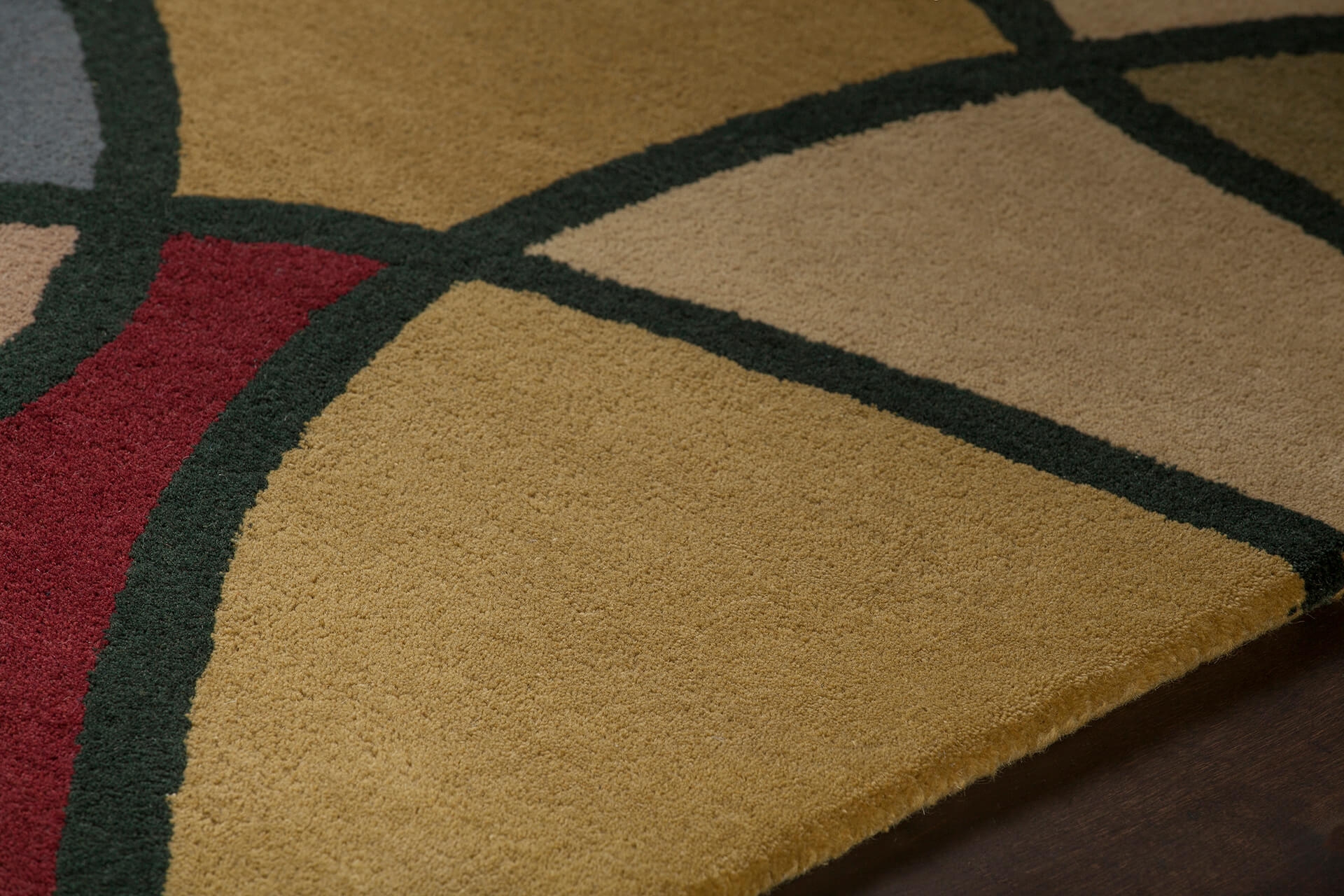 Bense Garza Wool Rectangular Hand-tufted Rug, 5' x 7'6"