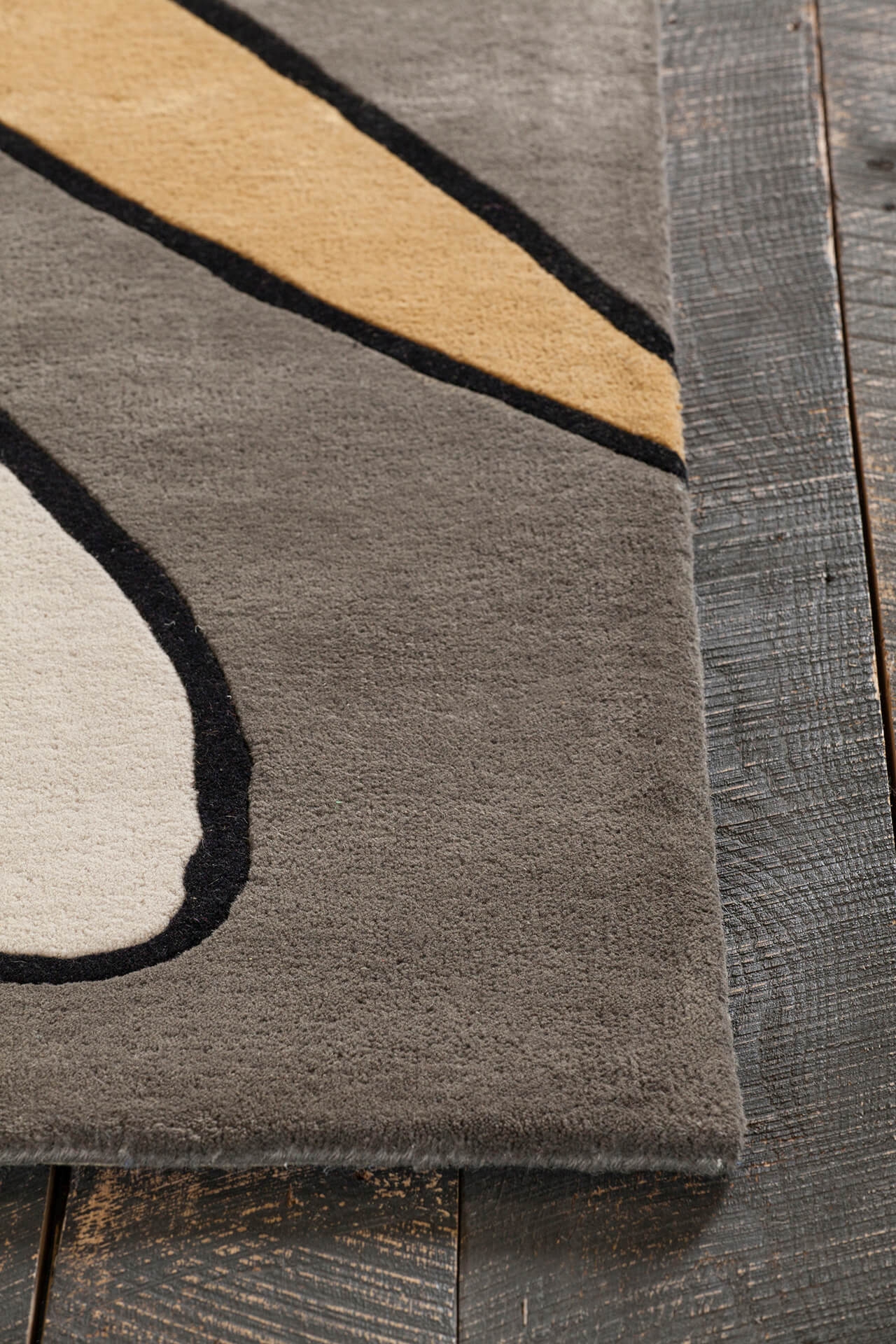 Bense Garza Wool Rectangular Hand-tufted Rug, 5' x 7'6"