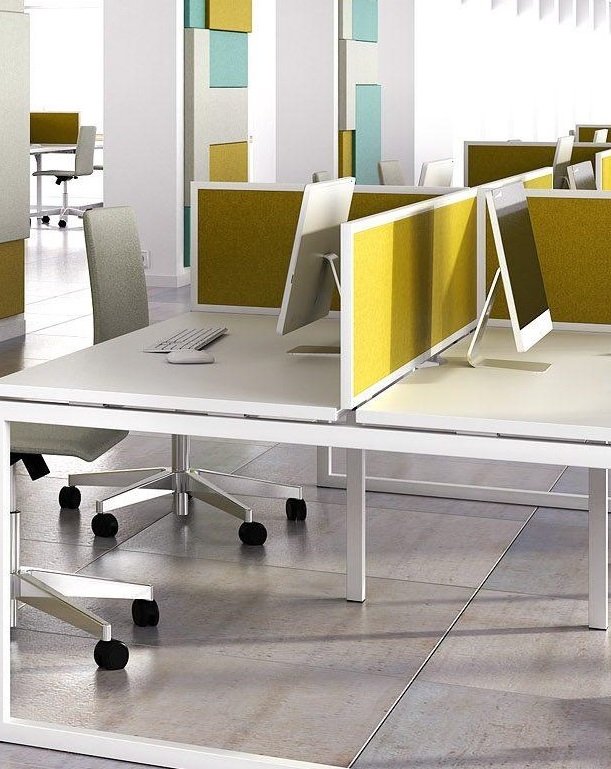 Nova Fabric Desk Screen w/Metal Frame for 4-Desk Bench (w/Metal Fittings)