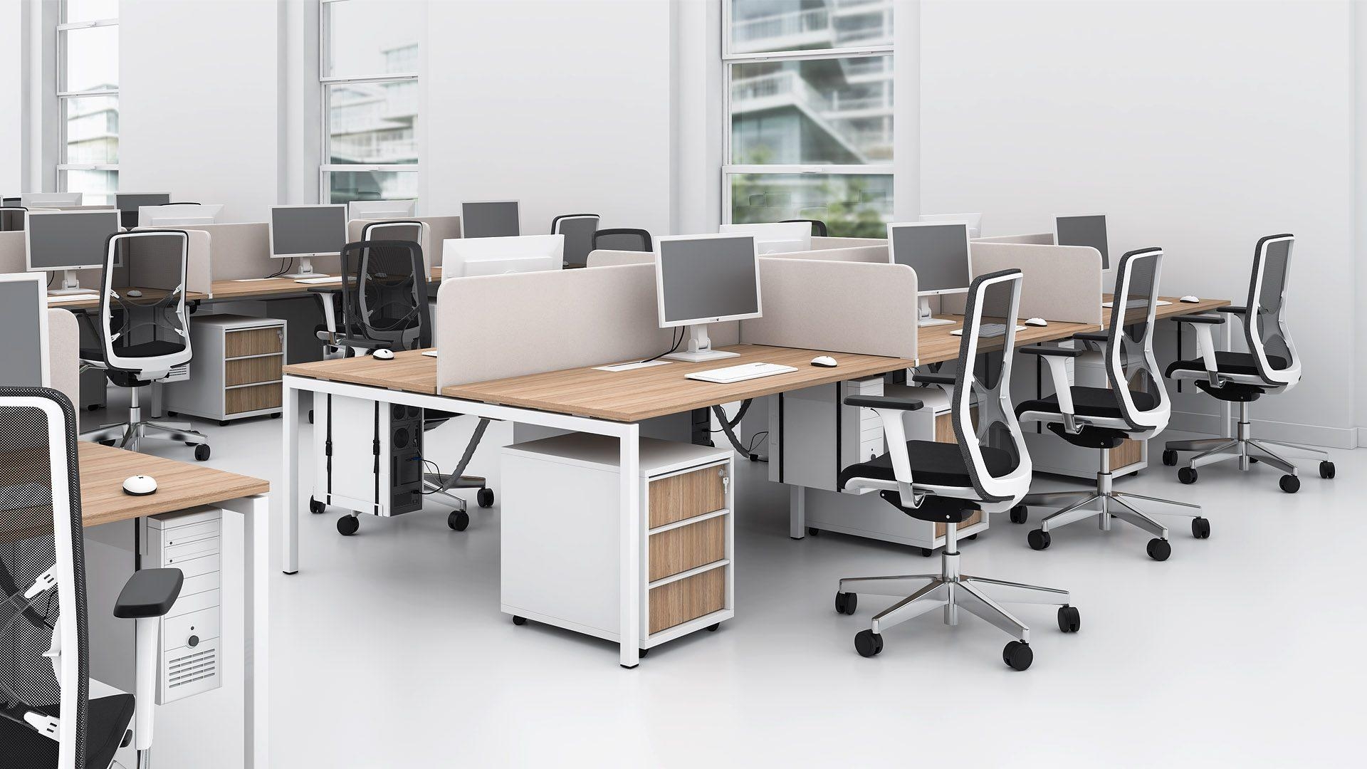 Nova Fabric Desk Screen for 4-Desk Bench (w/Metal Fittings)