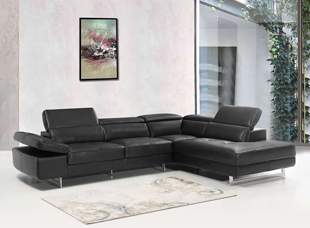 Barts Leatherette Sectional w/Motion Headrests, Right Arm Chaise Facing