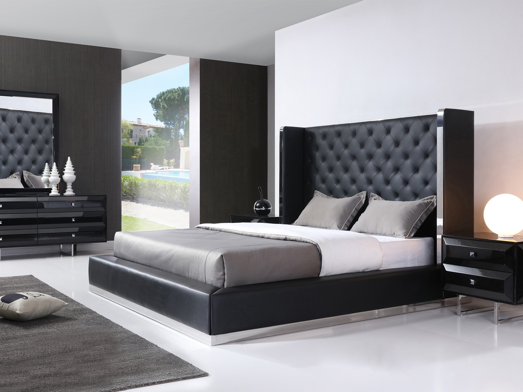 Abrazo Faux Leather King Size Bed
