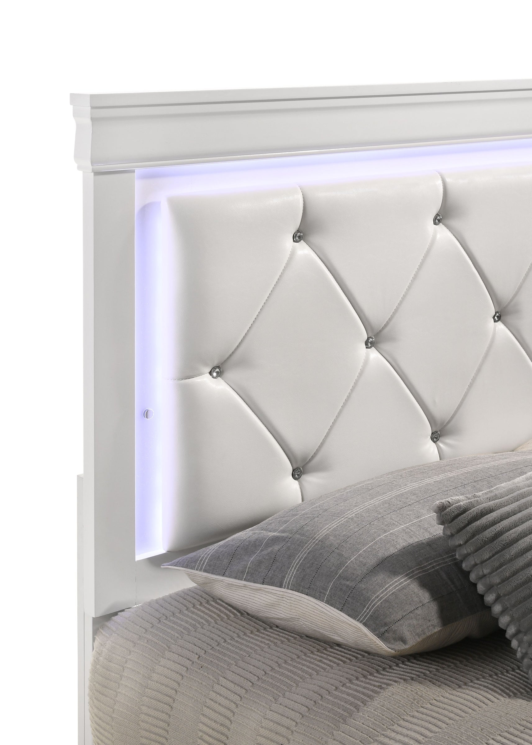 Brooklyn Polyester/Wood Regular Bedroom Set
