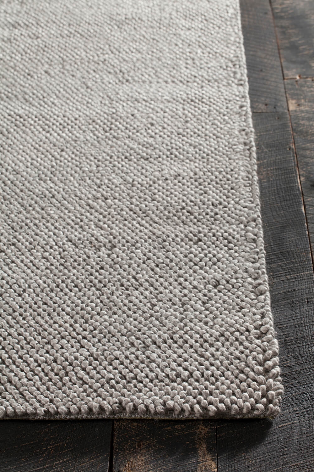 Burton Wool/Viscose Rectangular Hand-woven Rug, 5' x 7'6"