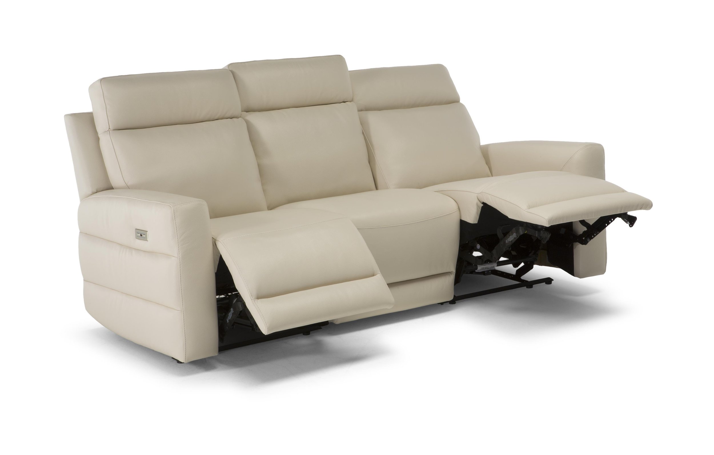 Benevolo Leather Sofa w/ 2 Power Recliners