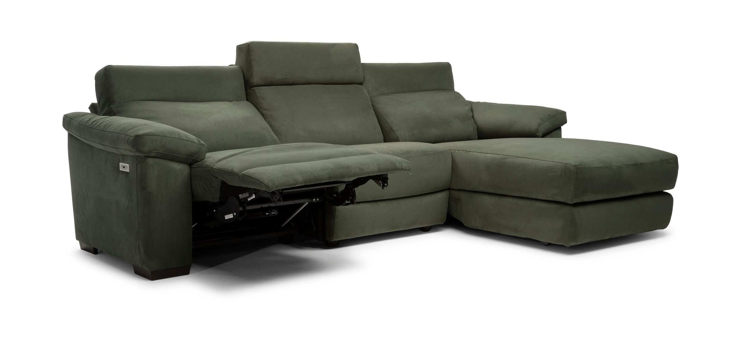 Estremo Fabric/Leather L-Shape Sectional Sofa w/Recliner & Chaise