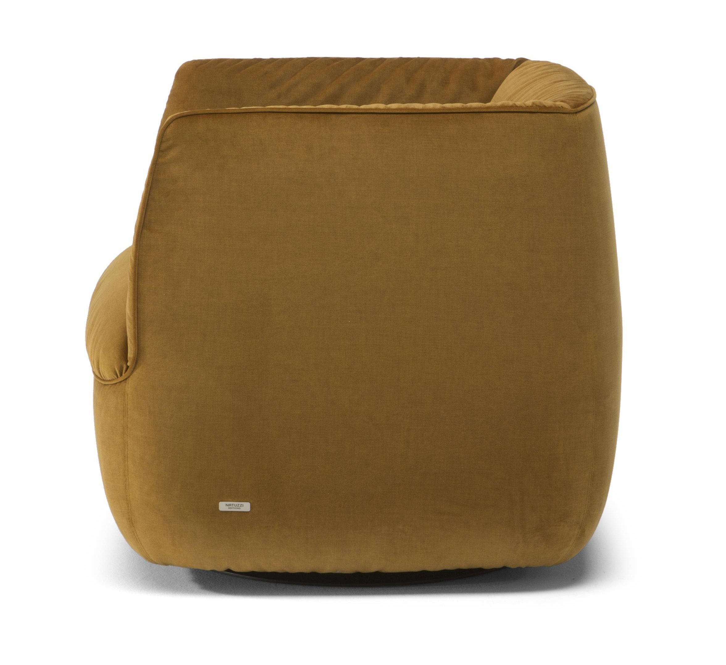 Wally Fabric/Leather Swivel Chair