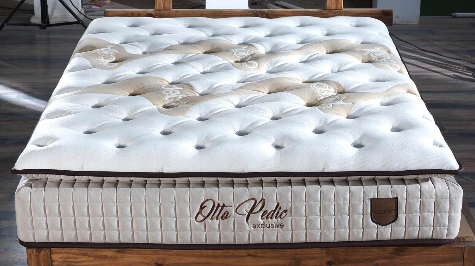 Cloud 13.5" Full Mattress w/Pillowtop