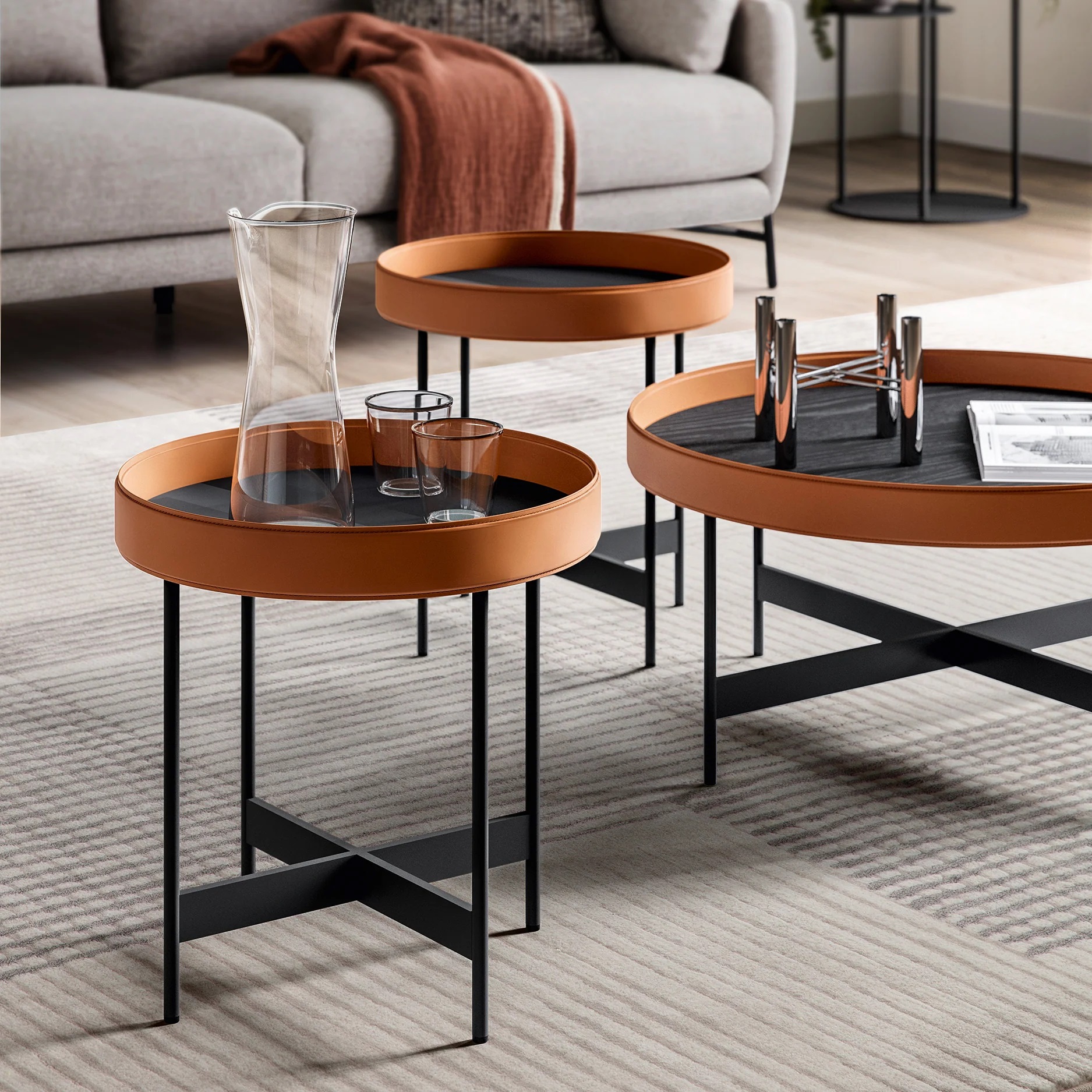 Arena Metal/Regenerated Leather End Table w/Removable Tray