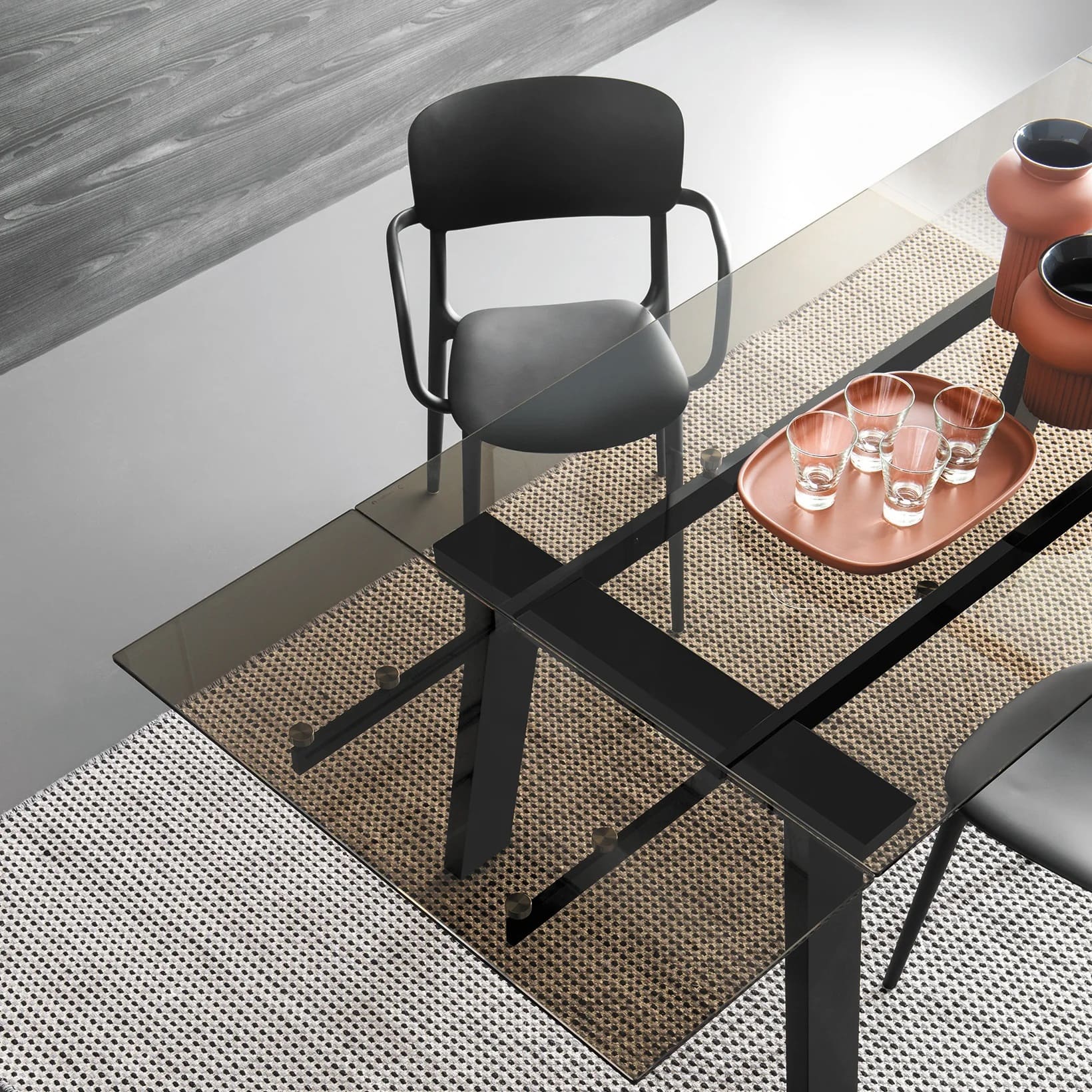 Levante W55.1"-86.6" Rectangular Glass/Wood Dining Table