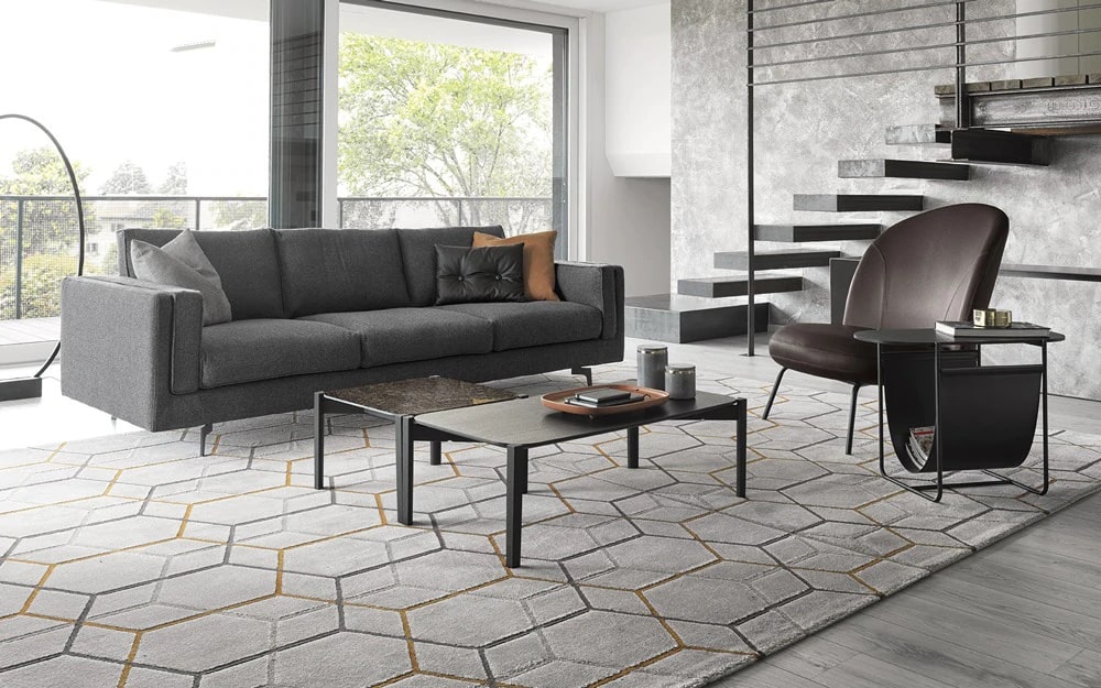 Offset Polypropylene/Polyester Hexagonal Pattern Rug