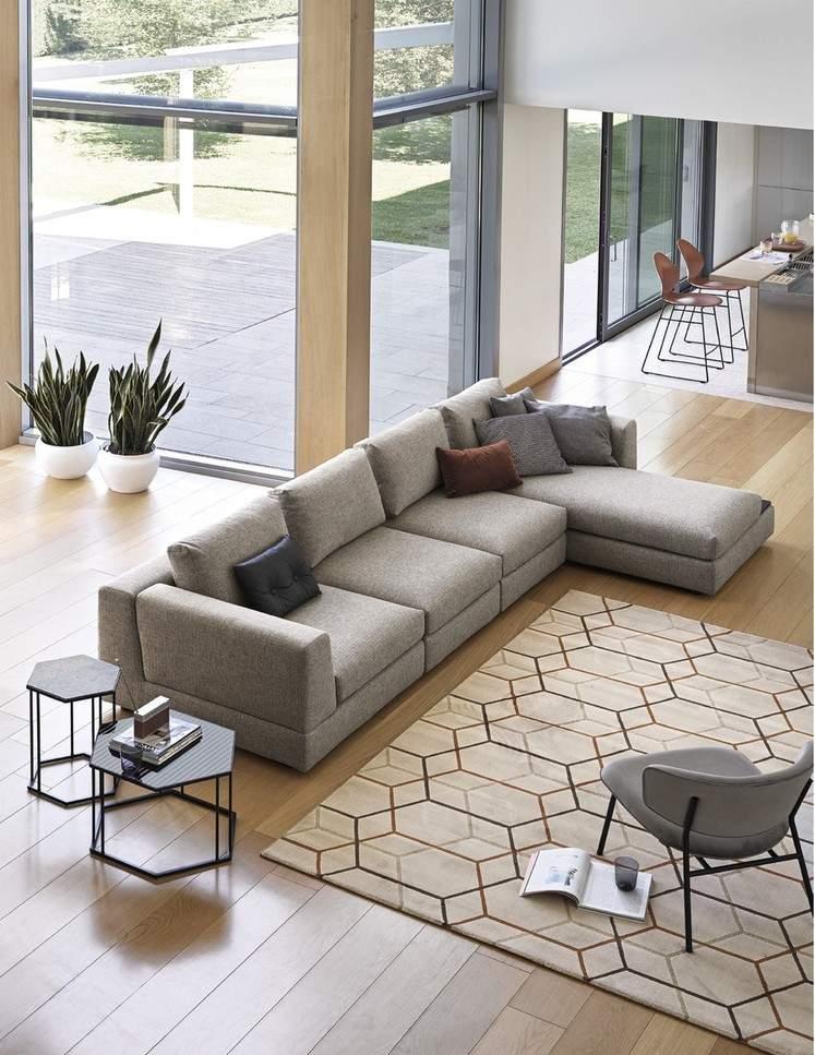 Offset Polypropylene/Polyester Hexagonal Pattern Rug