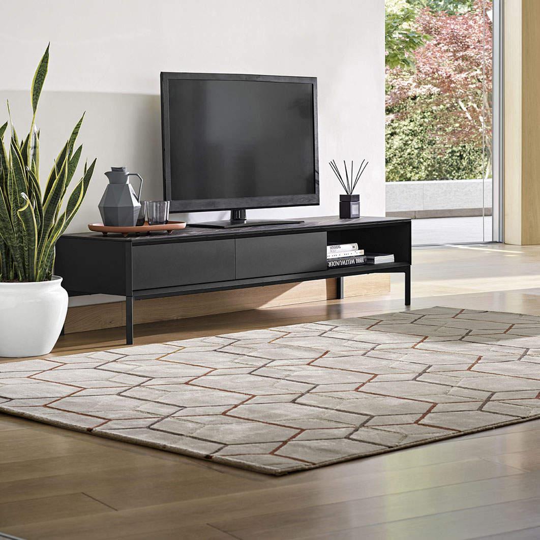 Offset Polypropylene/Polyester Hexagonal Pattern Rug