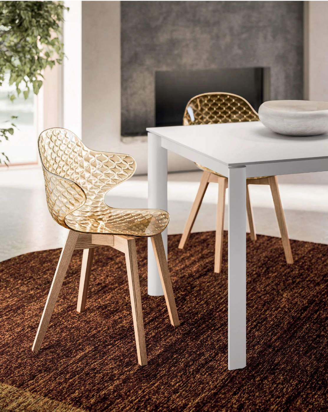 Roche Medium Chenille/Cotton/Polyester Organic Shaped Rug