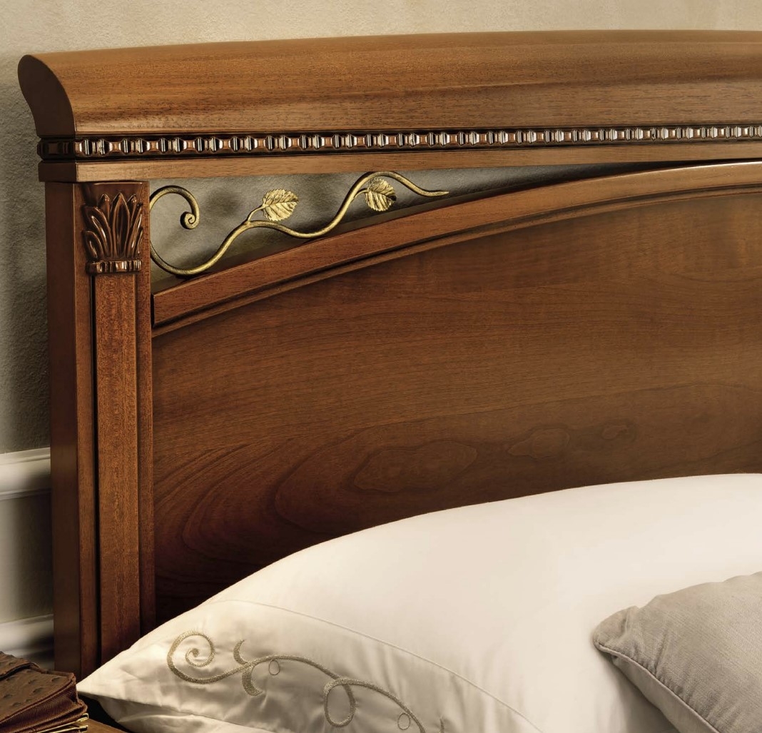 Treviso Wood Platform Bed, Queen Size