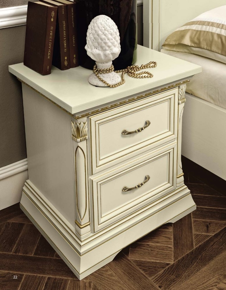 Treviso Wood Platform Bedroom Set