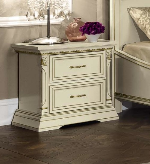 Treviso Wood Platform Bedroom Set