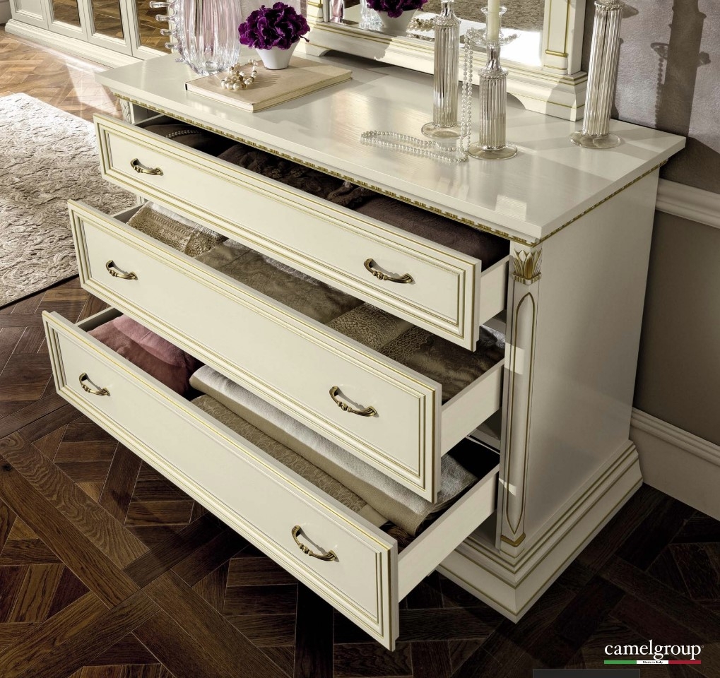Treviso Wood Platform Bedroom Set
