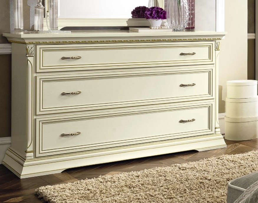 Treviso Wood Dresser w/3 Drawers