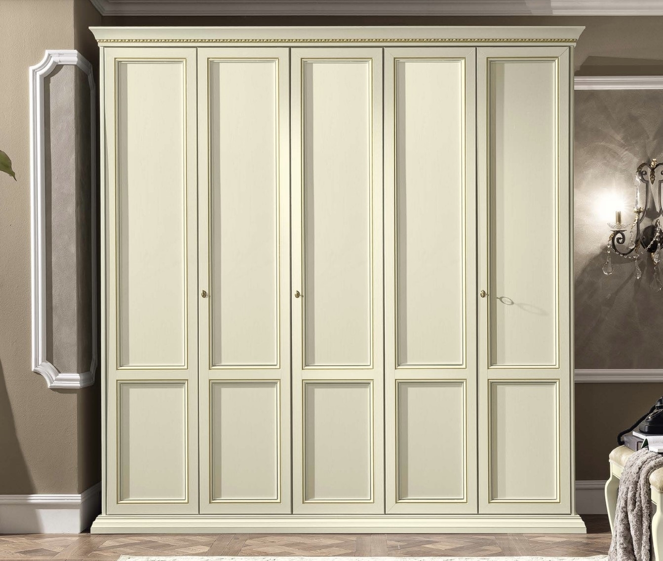 Treviso Wood Platform Bedroom Set