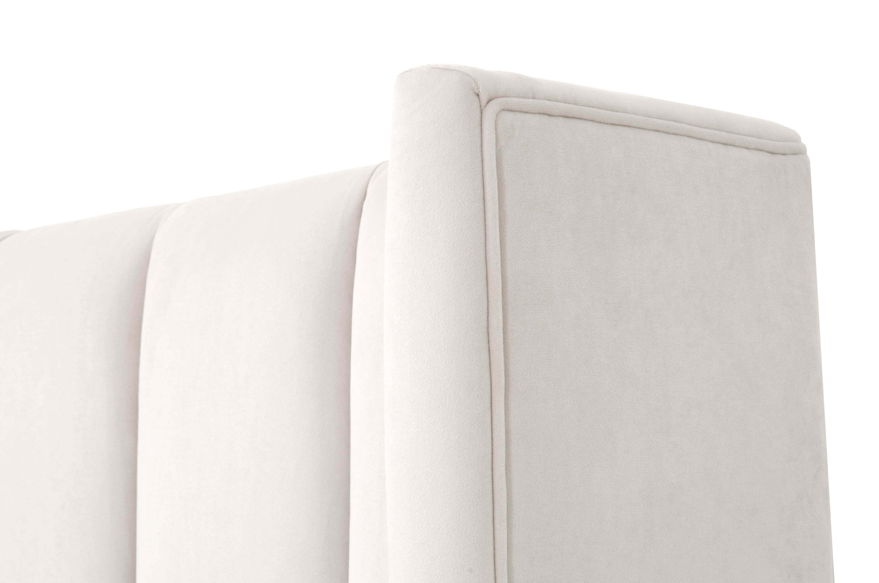 Chandler Velvet Queen Size Bed