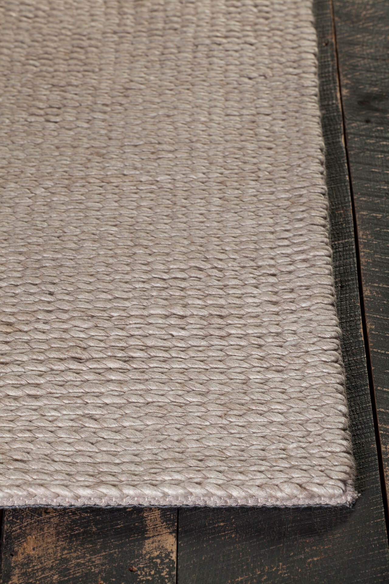 Chloe Wool/Viscose Rectangular Hand-woven Rug, 5' x 7'6"