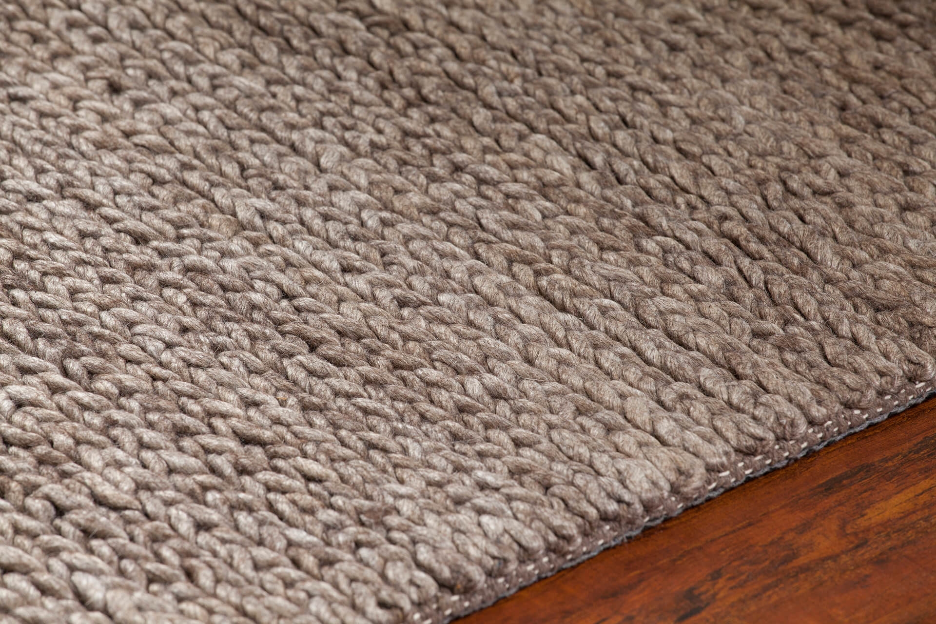 Chloe Wool/Viscose Rectangular Hand-woven Rug, 7'9" x 10'6"