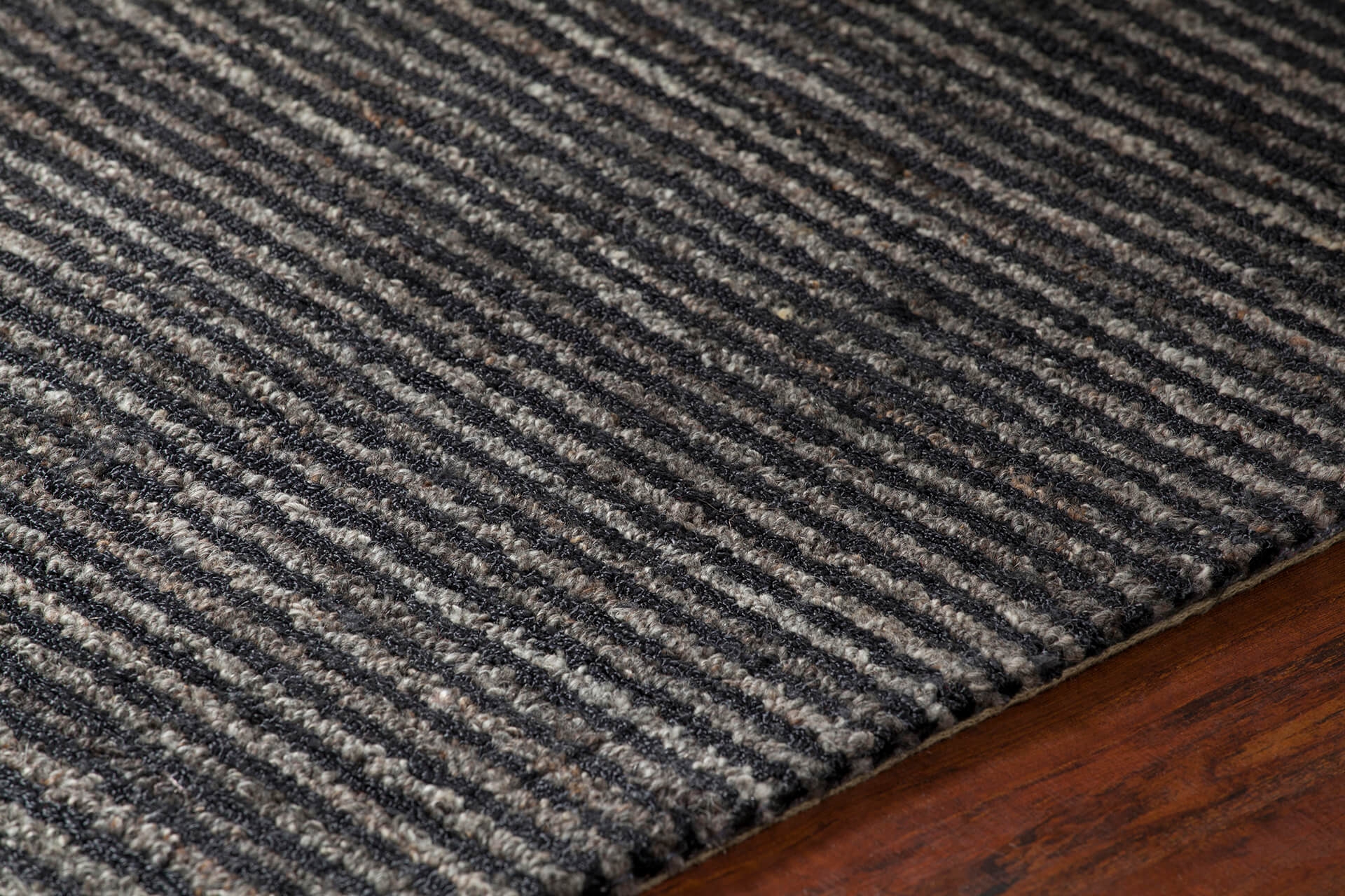 Citizen Wool/Viscose Rectangular Hand-woven Rug, 5' x 7'6"
