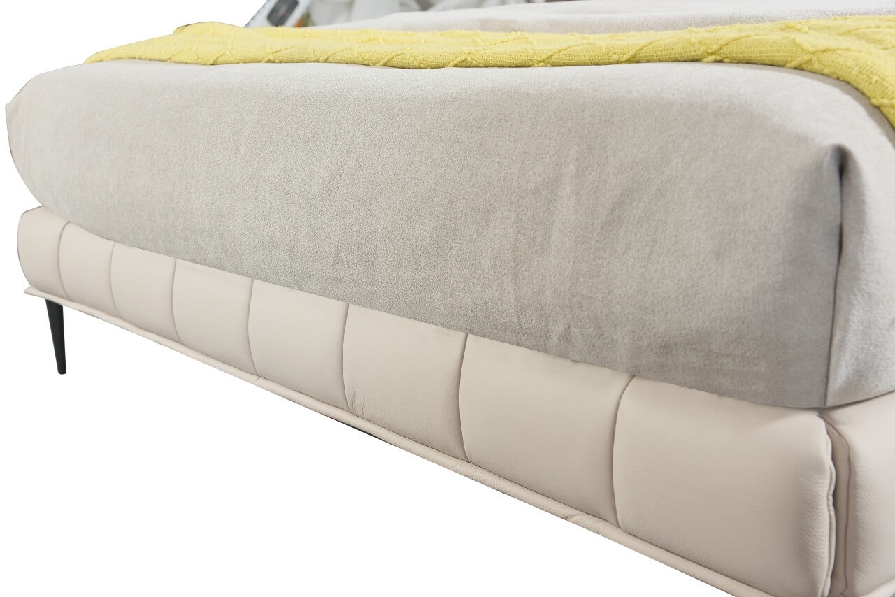 Claire Full Leather Upholstered Platform Queen Size Bed with Tufted Headboard