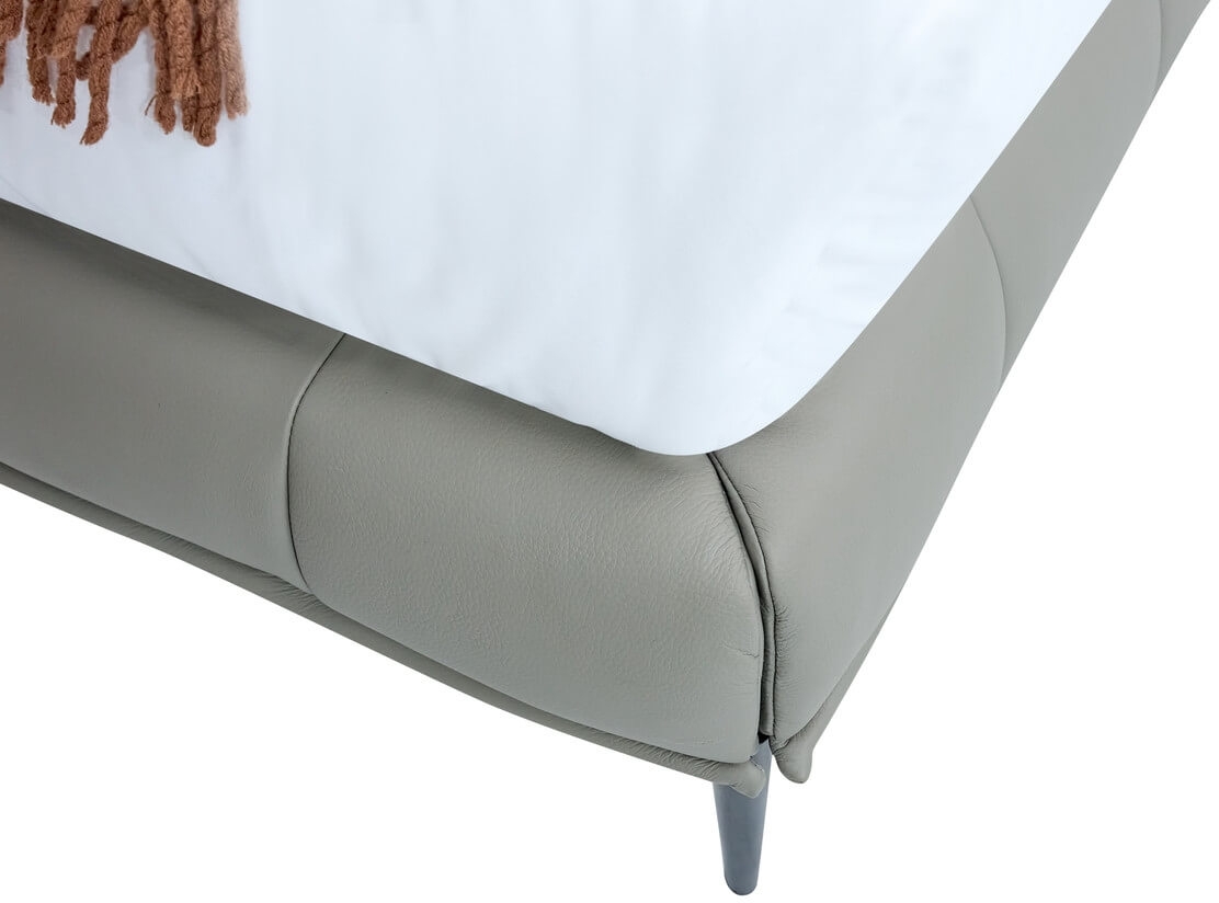 Claire Full Leather Upholstered Platform Queen Size Bed with Tufted Headboard