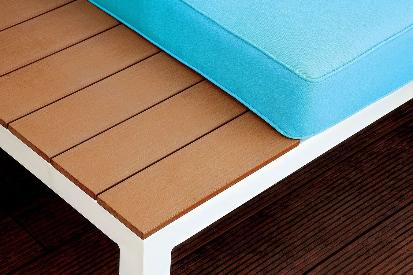 Winona Polyester/Faux Wood L-Shaped Patio Sectional w/Table