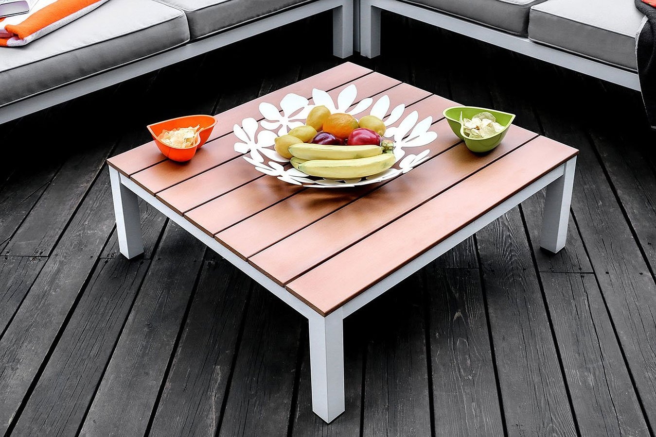 Winona Polyester/Faux Wood L-Shaped Patio Sectional w/Table
