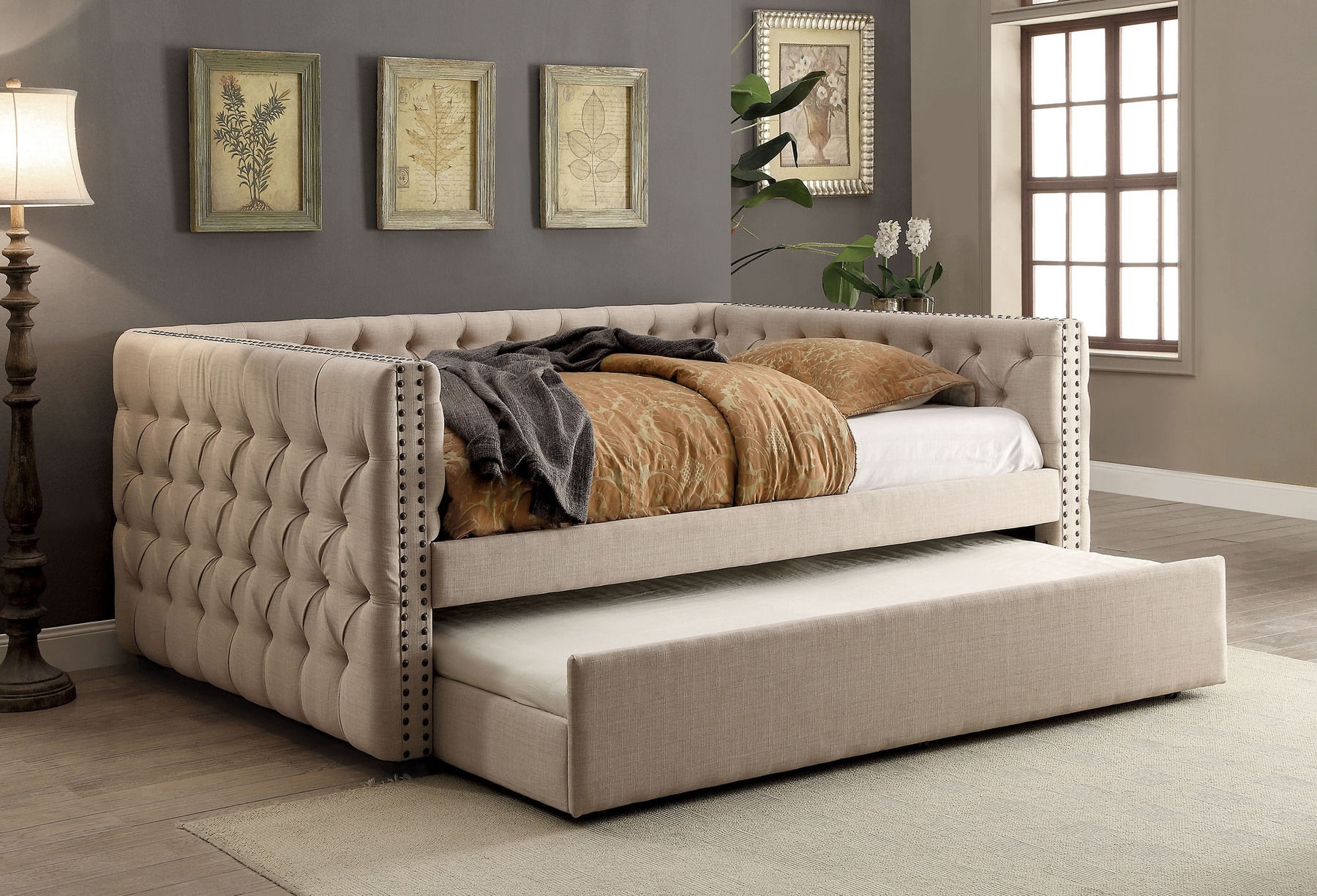 Suzanne Fabric/Wood Tufted Daybed, Full Size