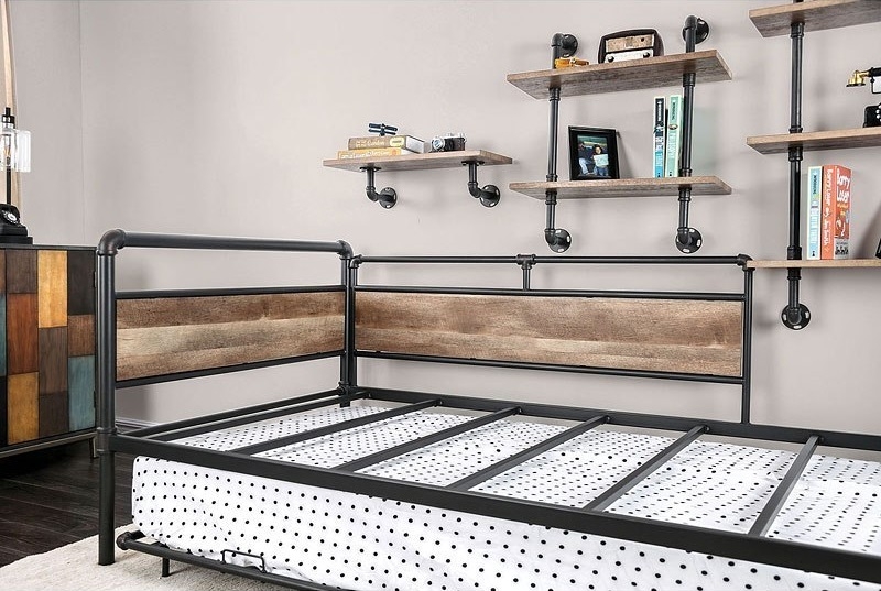 Vidar Metal/Wood Daybed