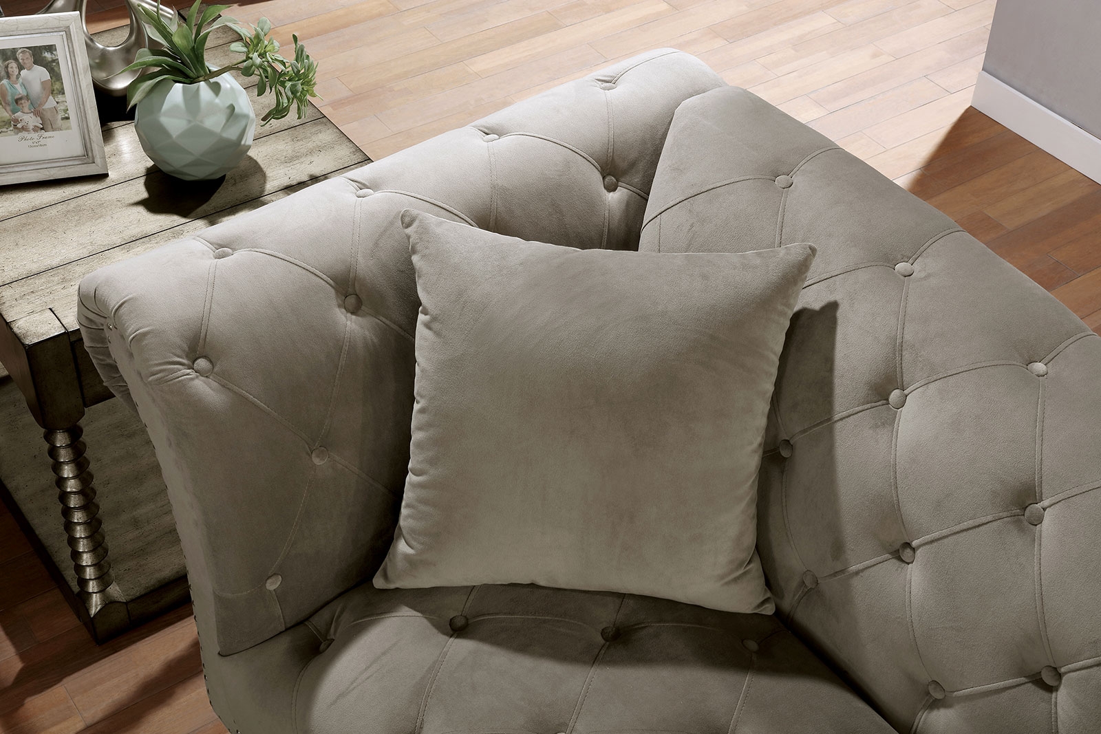 Louella Fabric Living Room Set