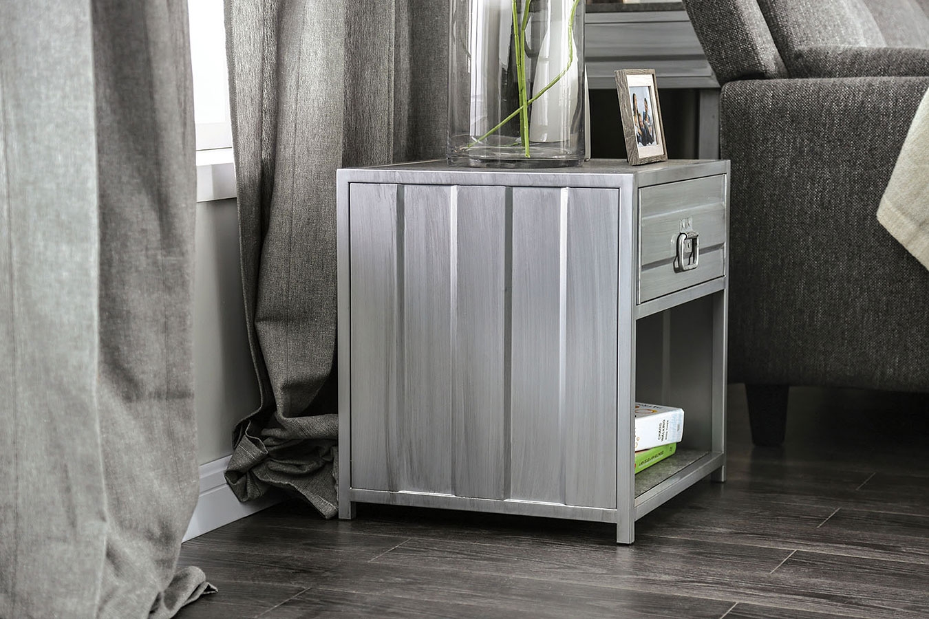 Mccredmond Metal Nightstand w/Drawer & USB Charger