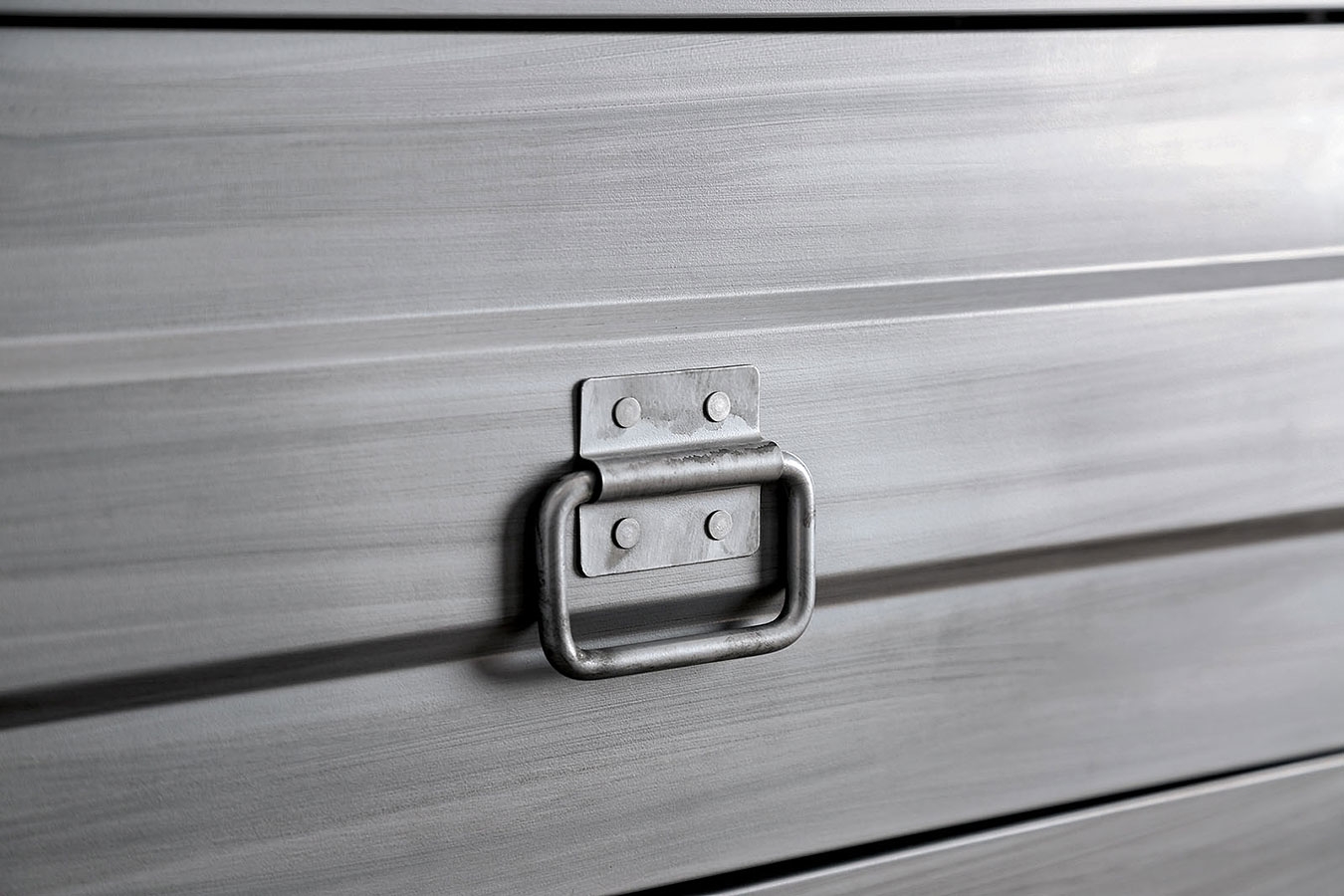 Mccredmond Metal Panel Bedroom Set