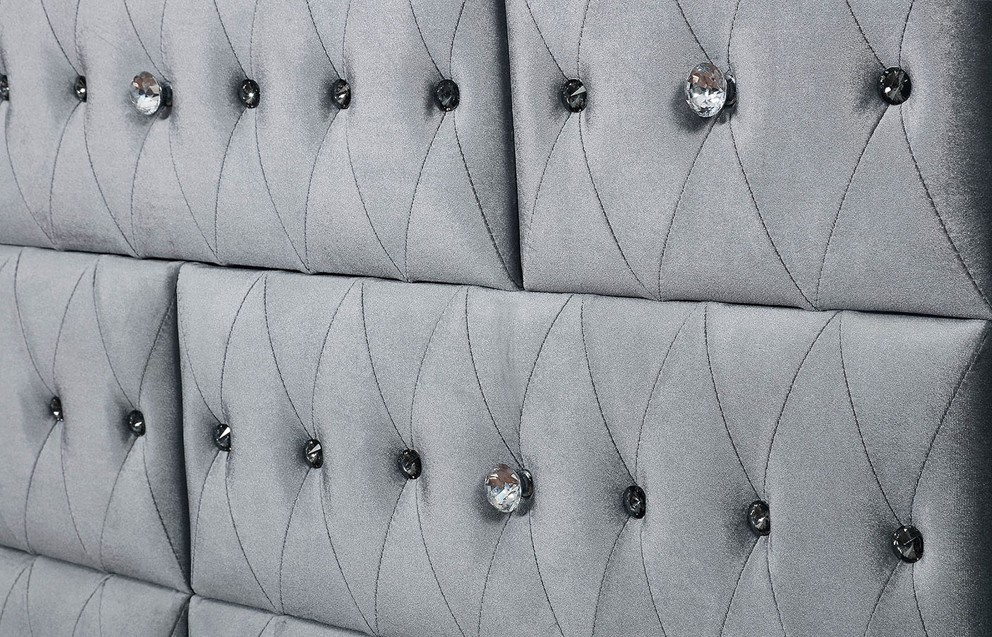 Alzir Fabric/Wood Tufted Dresser w/7 Drawers