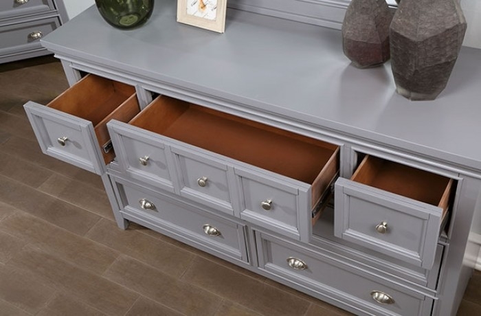 Castile Wood Dresser w/7 Drawers