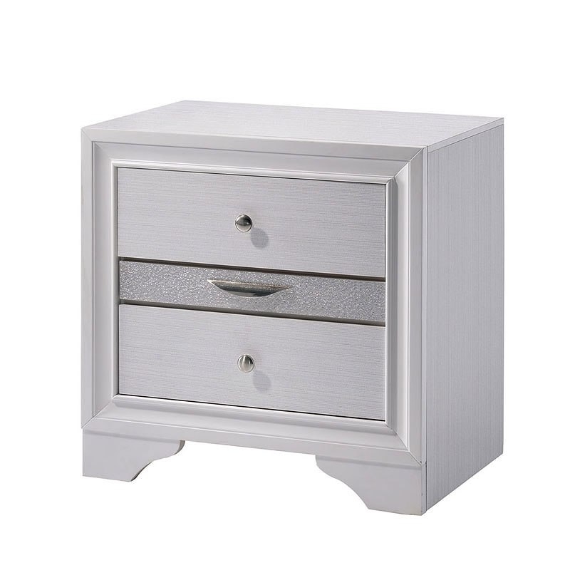 Chrissy Wood Nightstand w/3 Drawers