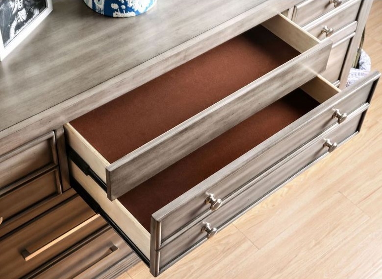 Daphne Wood Dresser w/10 Drawers