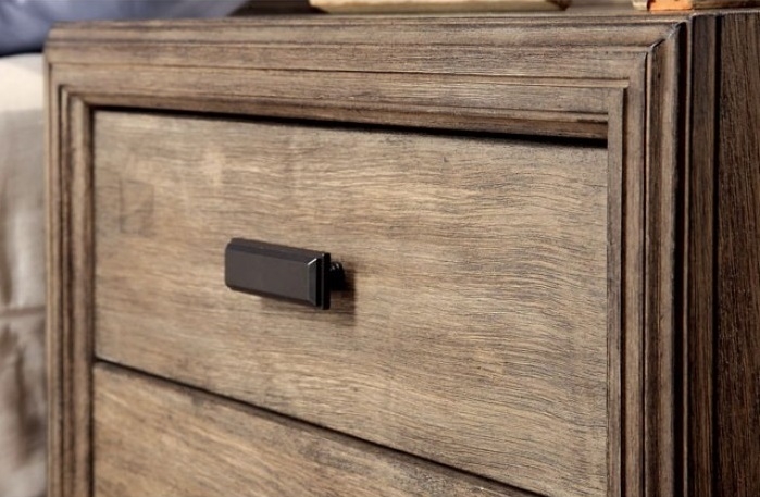 Antler Wood Nightstand w/3 Drawers