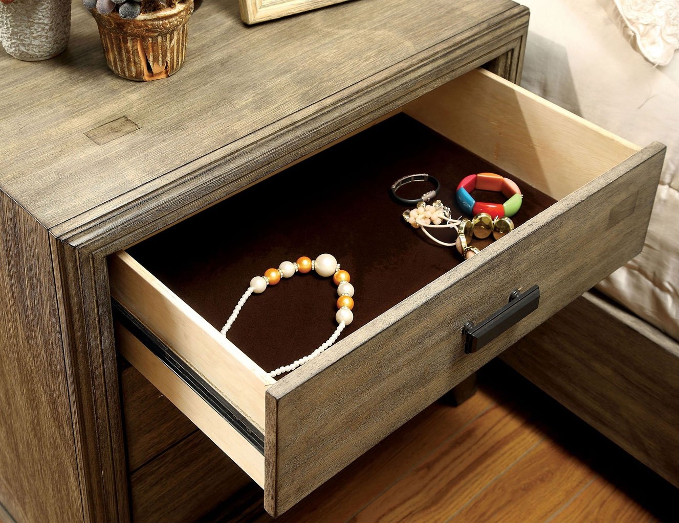 Antler Wood Nightstand w/3 Drawers