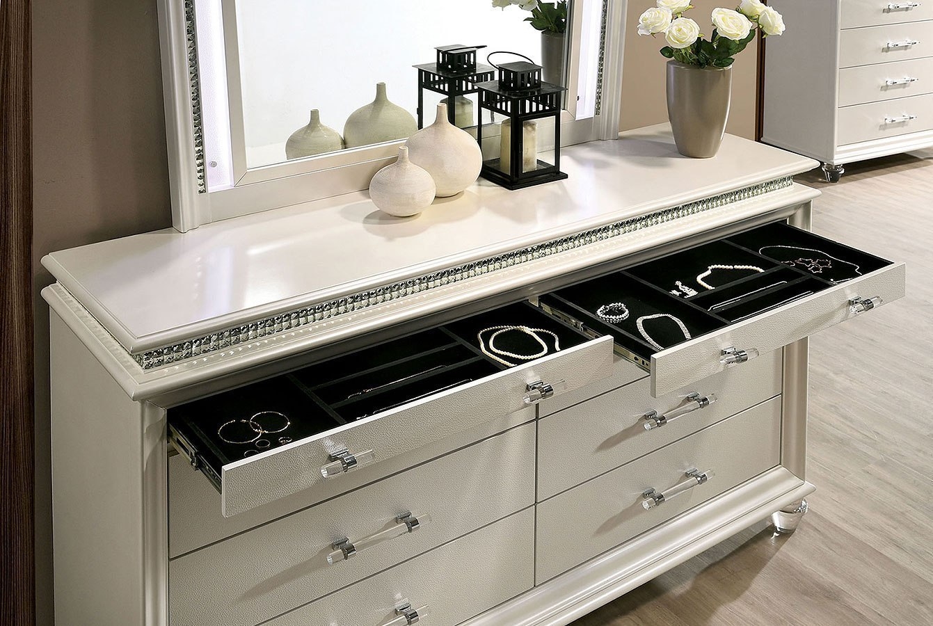 Maddie Wood Double Dresser w/8 Drawers
