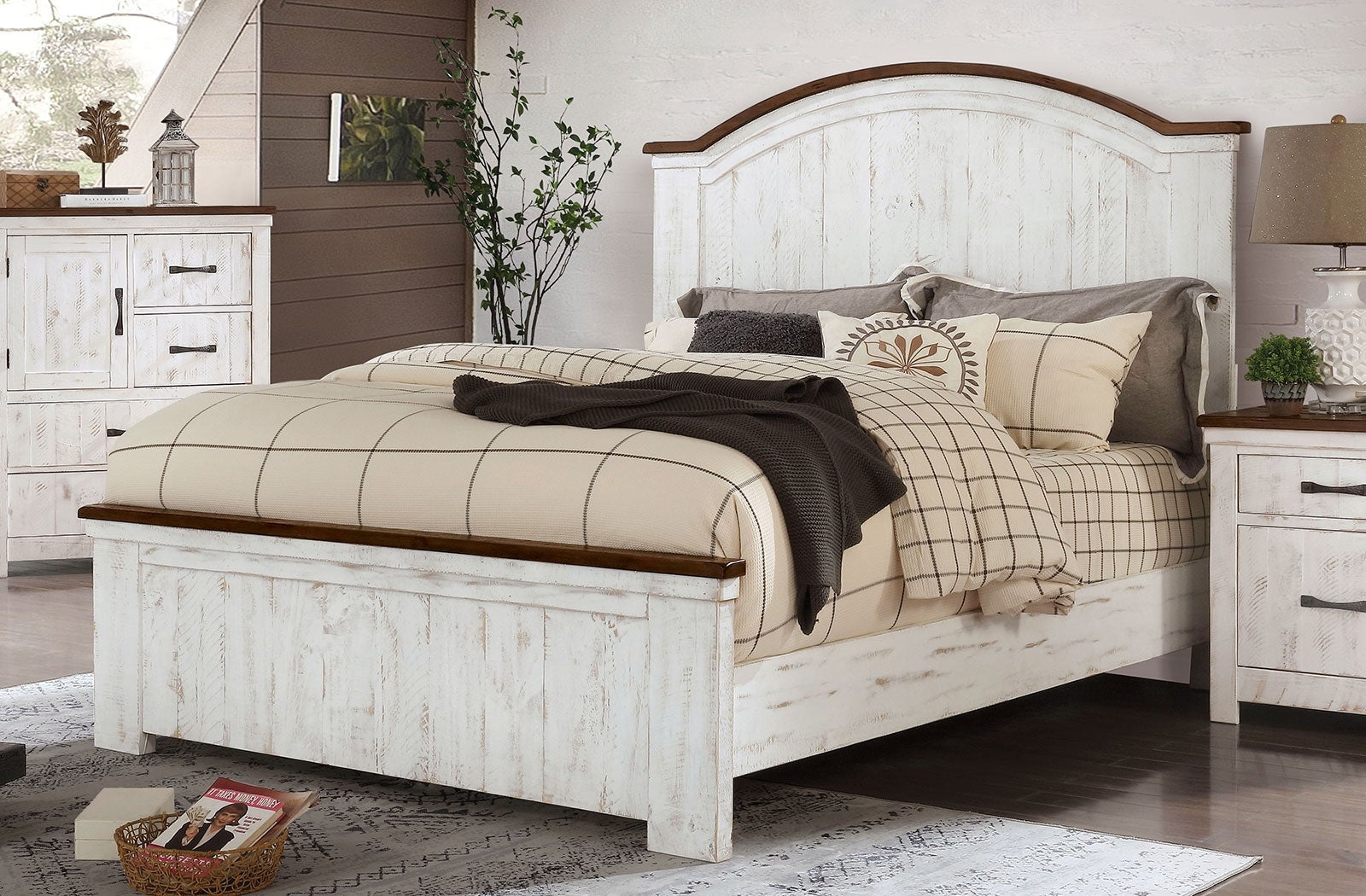 Alyson Wood Platform Bedroom Set